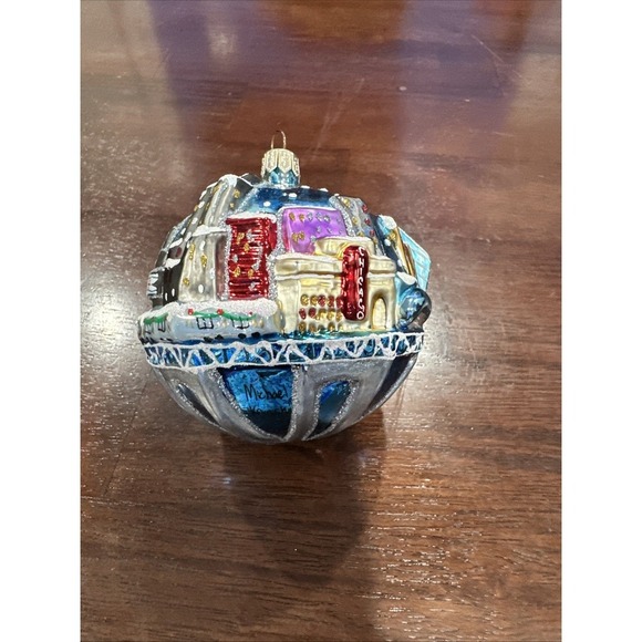 Glass Blown Ornament‎ Of Chicago - Picture 1 of 5